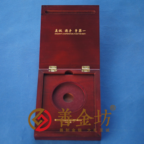 立式支架紀(jì)念章包裝盒 木盒定做 包裝盒加工