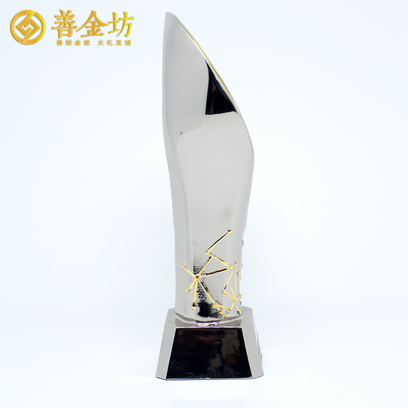 上?？煽诳蓸范ㄖ屏Ⅲw擺件_純銀立體擺件 純銀擺件定制 立體擺件定制 立體貴金屬 員工福利