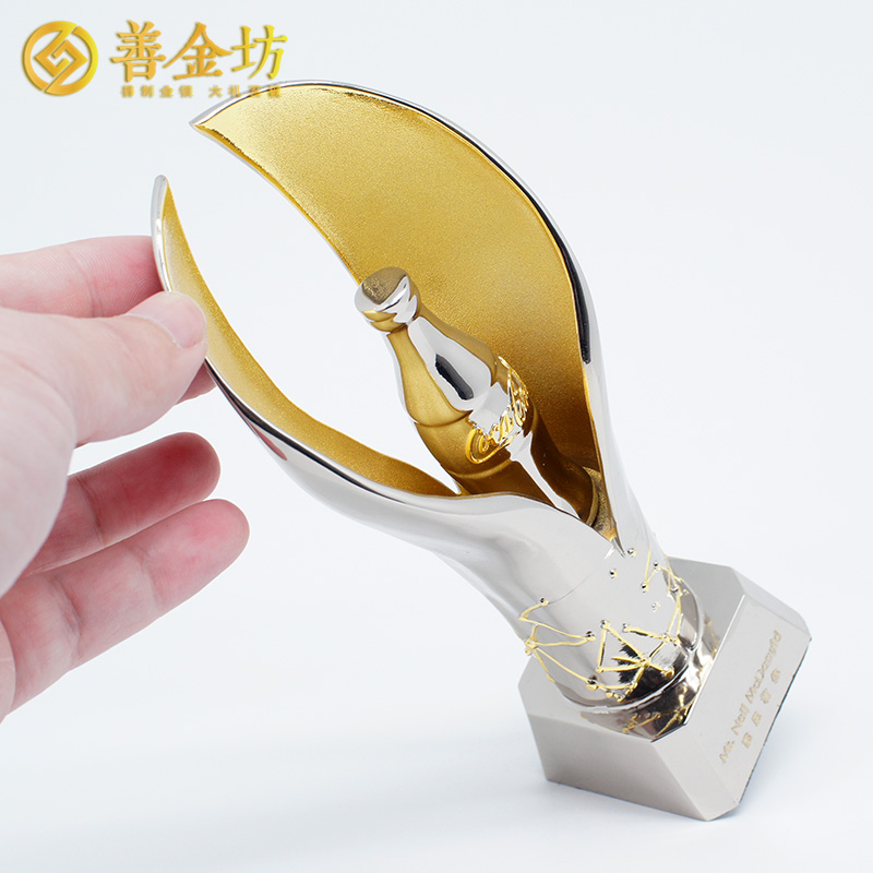 上?？煽诳蓸范ㄖ屏Ⅲw擺件_純銀立體擺件 純銀擺件定制 立體擺件定制 立體貴金屬 員工福利