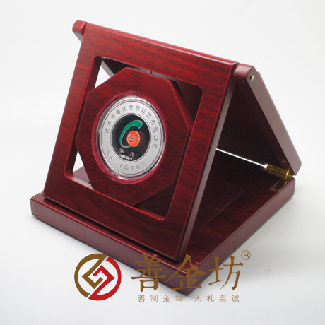 浙江春光塑膠銀章_ 銀幣制作 紀(jì)念幣制作 紀(jì)念章制作 制作紀(jì)念幣 定做紀(jì)念幣 定做銀幣 紀(jì)念幣定制 周年慶典