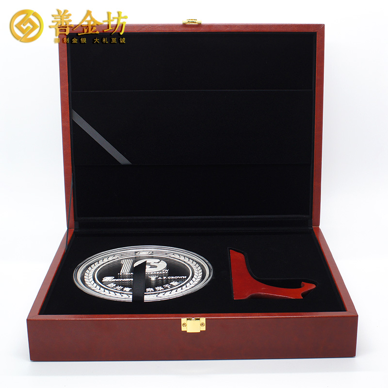 上海某公司定制銀質(zhì)紀念章500克_ 紀念章制作 定做紀念章 定制獎章 定制紀念章 定制銀章 十周年 150mm